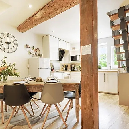 Apartment Bredala Situe Dans Les Remparts *